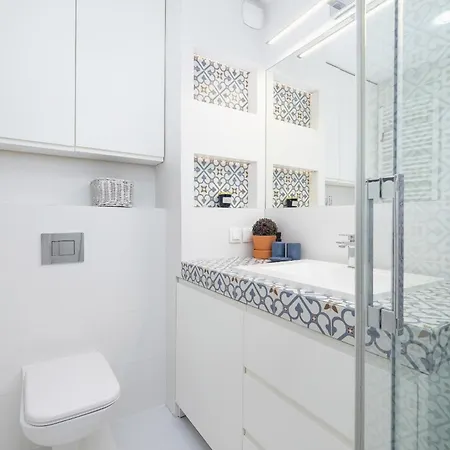 Apartment Przytulny Na Wroclawskiej Z Parkingiem W Krakowie By Renters *